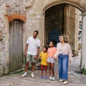 Family arriving at Wells Cathedral